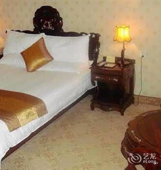 Huaqiao Hotel Linhai ภายนอก รูปภาพ