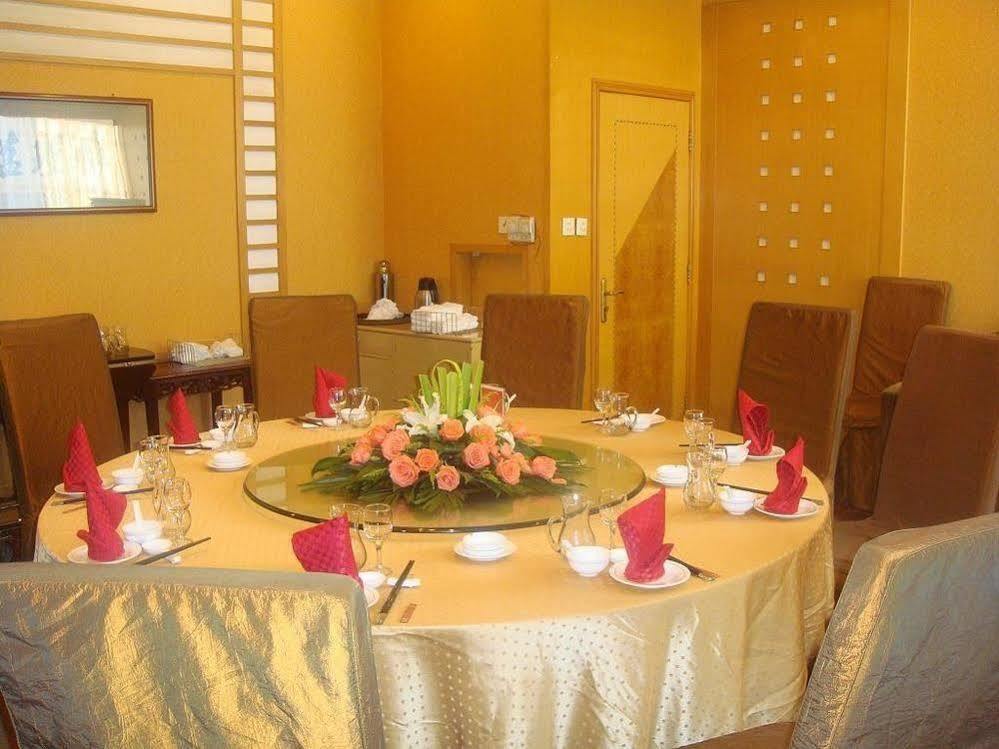 Huaqiao Hotel Linhai ภายนอก รูปภาพ