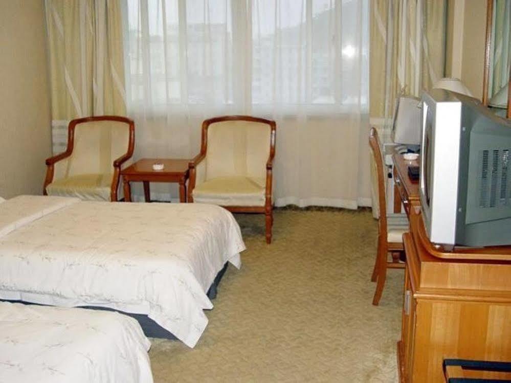 Huaqiao Hotel Linhai ภายนอก รูปภาพ